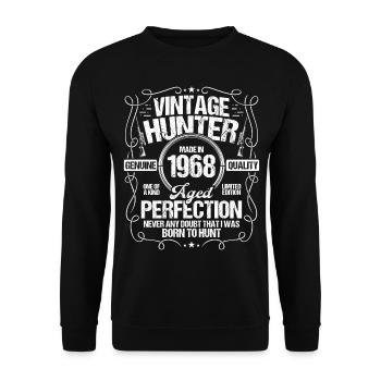 1968 Hunting for Boar Hunter Dog 1968 Year Born - Unisex Pullover - Schwarz - Vorne - Alina (178cm) & Michal (187cm)