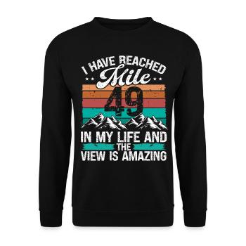 49 Year Old Hiker Mountains Hiking 49 Birthday - Unisex Pullover - Schwarz - Vorne - Alina (178cm) & Michal (187cm)