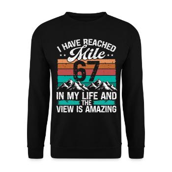 67 Year Old Hiker Mountains Hiking 67 Birthday - Unisex Pullover - Schwarz - Vorne - Alina (178cm) & Michal (187cm)