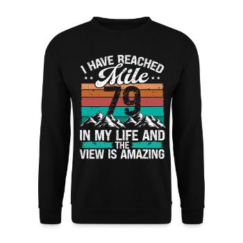 79 Year Old Hiker Mountains Hiking 79 Birthday - Unisex Pullover - Schwarz - Vorne - Alina (178cm) & Michal (187cm)