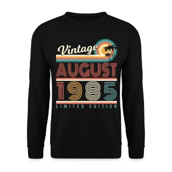 1985 Im August Geschenkidee - Unisex Pullover - Schwarz - Vorne - Alina (178cm) & Michal (187cm)