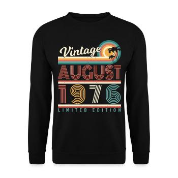 Geburtstagsgruss 1976 August - Unisex Pullover - Schwarz - Vorne - Alina (178cm) & Michal (187cm)