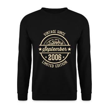 Anniversaire Vintage depuis Septembre 2006 - Sweat-shirt Unisexe - noir - Devant - Alina (178cm) & Michal (187cm)