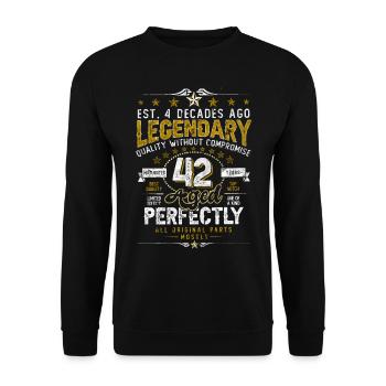 Vintage Légendaire - Vieilli parfaitement 42ème anniversaire - Sweat-shirt Unisexe - noir - Devant - Alina (178cm) & Michal (187cm)