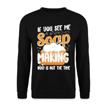 Fabrication de savon si vous me voyez - Sweat-shirt Unisexe - noir - Devant - Alina (178cm) & Michal (187cm)
