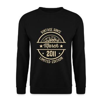 Anniversaire Vintage depuis Mars 2011 - Sweat-shirt Unisexe - noir - Devant - Alina (178cm) & Michal (187cm)
