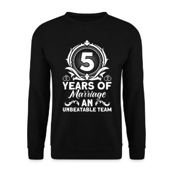 5. Wedding Anniversary Couple Design 5 Years Marriage - Unisex Sweatshirt - black - Front - Alina (178cm) & Michal (187cm)