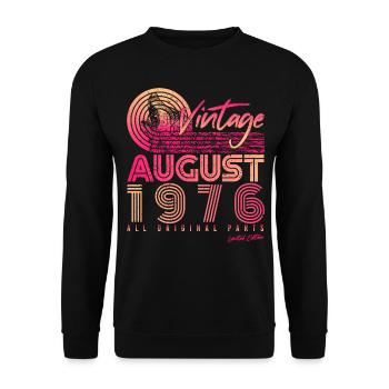 Retro 1976 Im August - Unisex Pullover - Schwarz - Vorne - Alina (178cm) & Michal (187cm)