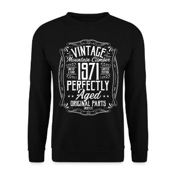 1971 Hiking Mountains Retro Hiker Born in 1971 - Unisex Sweatshirt - black - Front - Alina (178cm) & Michal (187cm)