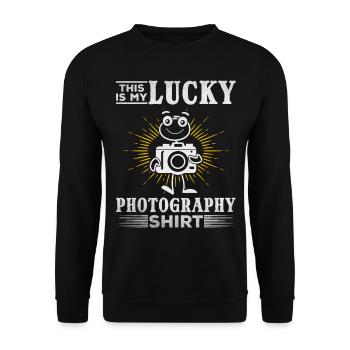 Photographe Ceci est ma photo-photo-chemise chanceuse - Sweat-shirt Unisexe - noir - Devant - Alina (178cm) & Michal (187cm)