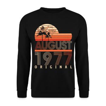 Geboren 1977 Im August - Unisex Pullover - Schwarz - Vorne - Alina (178cm) & Michal (187cm)