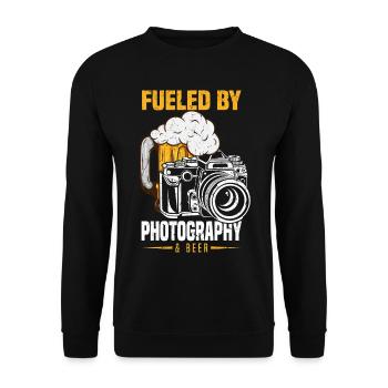 Camera photographer driven by photography & - Unisex Sweatshirt - black - Front - Alina (178cm) & Michal (187cm)