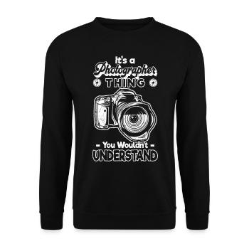 Es ist eine Sache mit der Fotografie, die man - Unisex Pullover - Schwarz - Vorne - Alina (178cm) & Michal (187cm)
