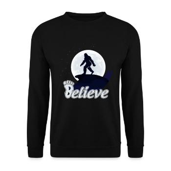Big Foot Moon Believe - Unisex Pullover - Schwarz - Vorne - Alina (178cm) & Michal (187cm)