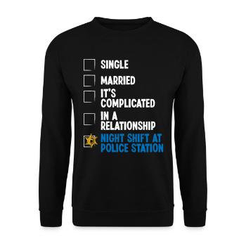 Night Shift Policeman RelationshipStatus Policeman - Unisex Pullover - Schwarz - Vorne - Alina (178cm) & Michal (187cm)