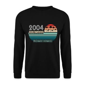 Vintage Birthday Birthday Retro 2004 Limited - Unisex Sweatshirt - black - Front - Alina (178cm) & Michal (187cm)