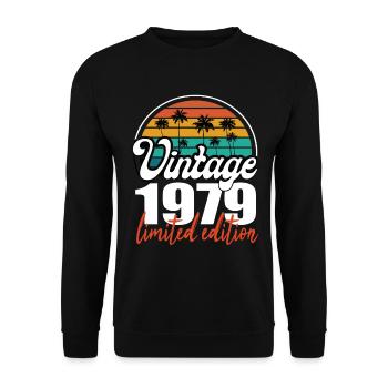 Vintage Birthday Birthday Retro 1979 Limited - Unisex Sweatshirt - black - Front - Alina (178cm) & Michal (187cm)