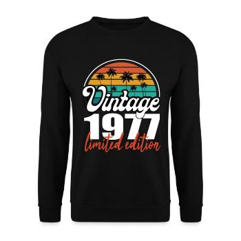 Vintage Birthday Birthday Retro 1977 Limited - Unisex Sweatshirt - black - Front - Alina (178cm) & Michal (187cm)