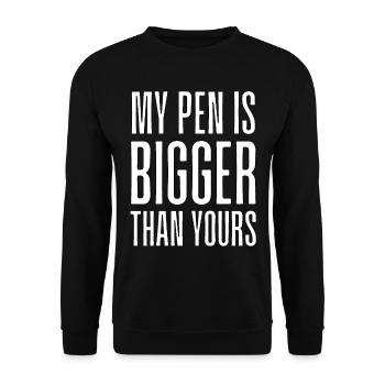 Mein Stift ist größer als deiner auf Englisch - Unisex Pullover - Schwarz - Vorne - Alina (178cm) & Michal (187cm)
