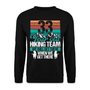 33 Birthday Sloth Hiking Mountains 33 Year Old - Unisex Pullover - Schwarz - Vorne - Alina (178cm) & Michal (187cm)