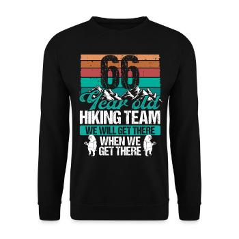 66 Birthday Sloth Hiking Mountains 66 Year Old - Unisex Pullover - Schwarz - Vorne - Alina (178cm) & Michal (187cm)
