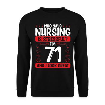 71 Birthday Nurses 71 Years Old Nurse for Work - Unisex Pullover - Schwarz - Vorne - Alina (178cm) & Michal (187cm)