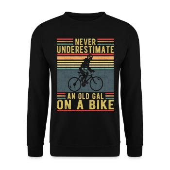 Ne sous-estimez jamais une vieille fille sur un vélo - Sweat-shirt Unisexe - noir - Devant - Alina (178cm) & Michal (187cm)