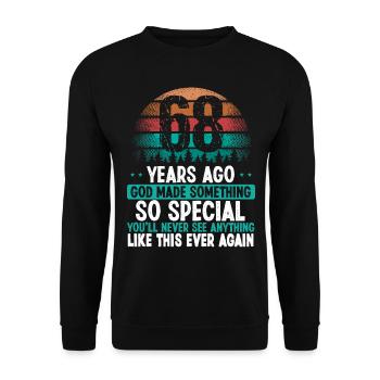 68 Anniversaire Dieu a fait quelque chose de spécial 68 ans - Sweat-shirt Unisexe - noir - Devant - Alina (178cm) & Michal (187cm)