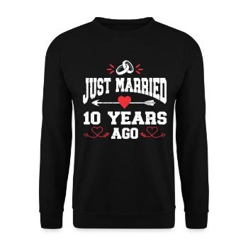 Just Married 10 Years Ago 10th Wedding Anniversary - Unisex Pullover - Schwarz - Vorne - Alina (178cm) & Michal (187cm)