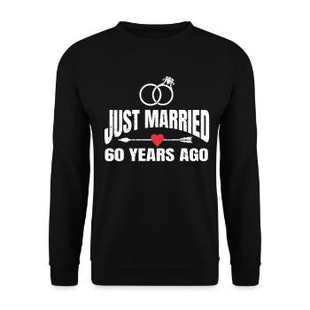 Just Married 60 Years Ago 60th Wedding Anniversary - Unisex Pullover - Schwarz - Vorne - Alina (178cm) & Michal (187cm)