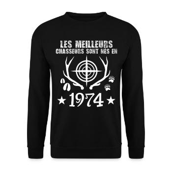 Chasseur | Anniversaire chasseur 1974 - Sweat-shirt Unisexe - noir - Devant - Alina (178cm) & Michal (187cm)