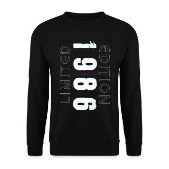 Limited Edition Year of Birth 1986 Gift Men - Unisex Sweatshirt - black - Front - Alina (178cm) & Michal (187cm)