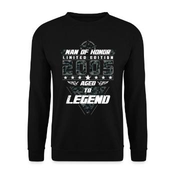 Man of Honor Year of Birth 2005 Camouflage Gift - Unisex Sweatshirt - black - Front - Alina (178cm) & Michal (187cm)