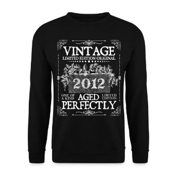 2012 | Vintage Perfectly since 2012 birthday - Unisex Sweatshirt - black - Front - Alina (178cm) & Michal (187cm)