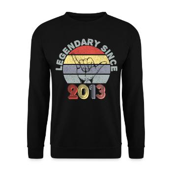 2013 | Vintage Legendary seit 2013 Jubiläum - Unisex Pullover - Schwarz - Vorne - Alina (178cm) & Michal (187cm)