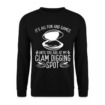 Clam Spot Clamming Rake Funny Clam Digger - Unisex Sweatshirt - black - Front - Alina (178cm) & Michal (187cm)