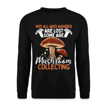 Shroom Not all who wander Mushroom Collecting - Unisex Pullover - Schwarz - Vorne - Alina (178cm) & Michal (187cm)