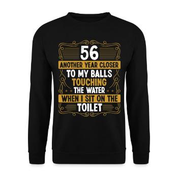 56 Year Old Funny Idea for Men Sarcasm Humor - Unisex Pullover - Schwarz - Vorne - Alina (178cm) & Michal (187cm)