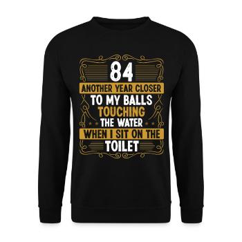 84 ans drôle idée pour hommes sarcasme humour - Sweat-shirt Unisexe - noir - Devant - Alina (178cm) & Michal (187cm)