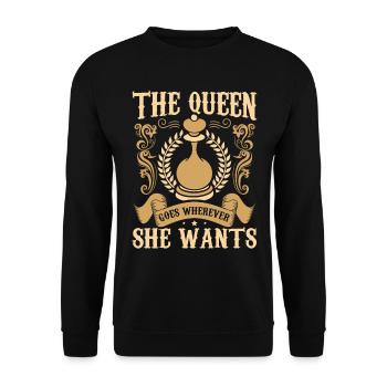 The Queen Goes Wherever She Wants lustiges Schach - Unisex Pullover - Schwarz - Vorne - Alina (178cm) & Michal (187cm)