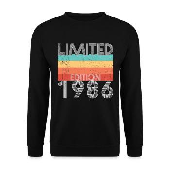 Limited Edition Retro 1986 - Unisex Sweatshirt - black - Front - Alina (178cm) & Michal (187cm)