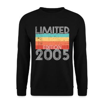 Limited Edition Retro 2005 - Unisex Sweatshirt - black - Front - Alina (178cm) & Michal (187cm)