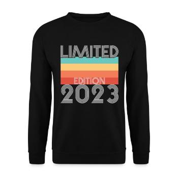 Limited Edition Retro 2023 - Unisex Pullover - Schwarz - Vorne - Alina (178cm) & Michal (187cm)