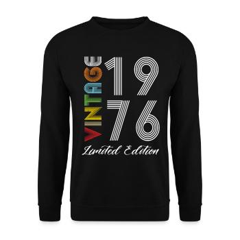 Vintage 1976 Vintage Geburtstag Retro Vintage - Unisex Pullover - Schwarz - Vorne - Alina (178cm) & Michal (187cm)