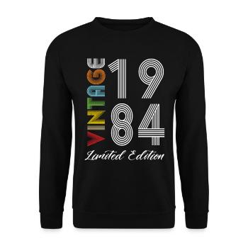 Vintage 1984 Vintage Fødselsdag Retro Vintage - Unisex sweater - sort - Foran - Alina (178cm) & Michal (187cm)