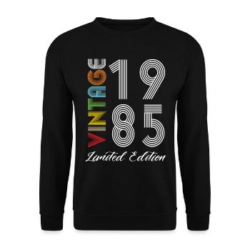 Vintage 1985 Vintage Fødselsdag Retro Vintage - Unisex sweater - sort - Foran - Alina (178cm) & Michal (187cm)