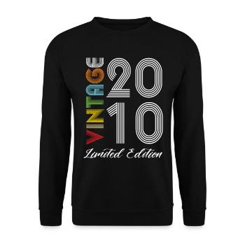 Vintage 2010 Vintage Birthday Retro Vintage - Unisex Sweatshirt - black - Front - Alina (178cm) & Michal (187cm)