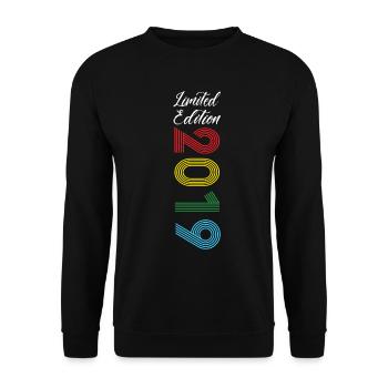 Limited Edition 2019 - Unisex Pullover - Schwarz - Vorne - Alina (178cm) & Michal (187cm)