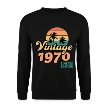 Jahrgang 1970 Baujahr Vintage Retro Geschenkidee - Unisex Pullover - Schwarz - Vorne - Alina (178cm) & Michal (187cm)