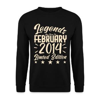 Geboren im Februar 2014. Geburtstagsgeschenk. - Unisex Pullover - Schwarz - Vorne - Alina (178cm) & Michal (187cm)